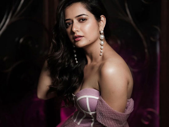 Ashika Ranganath Lures With Her Dazzling Beauty